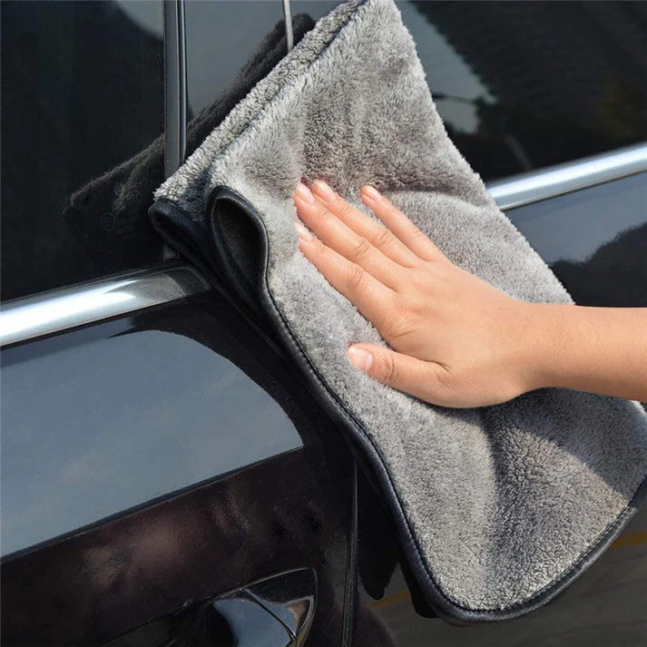 AbsorbaMax XL DryShield Towel